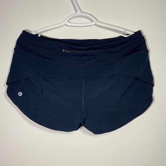 Lululemon Speed Up Low-Rise Short 2.5" size 8 regular in True Navy - Picture 10 of 11